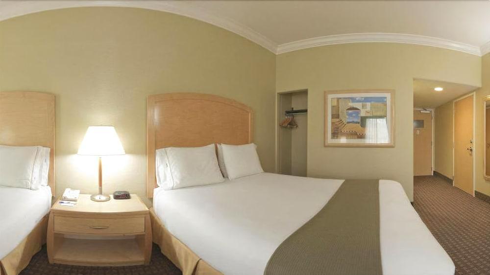 Holiday Inn Express Hotel & Suites Vacaville By Ihg Екстер'єр фото