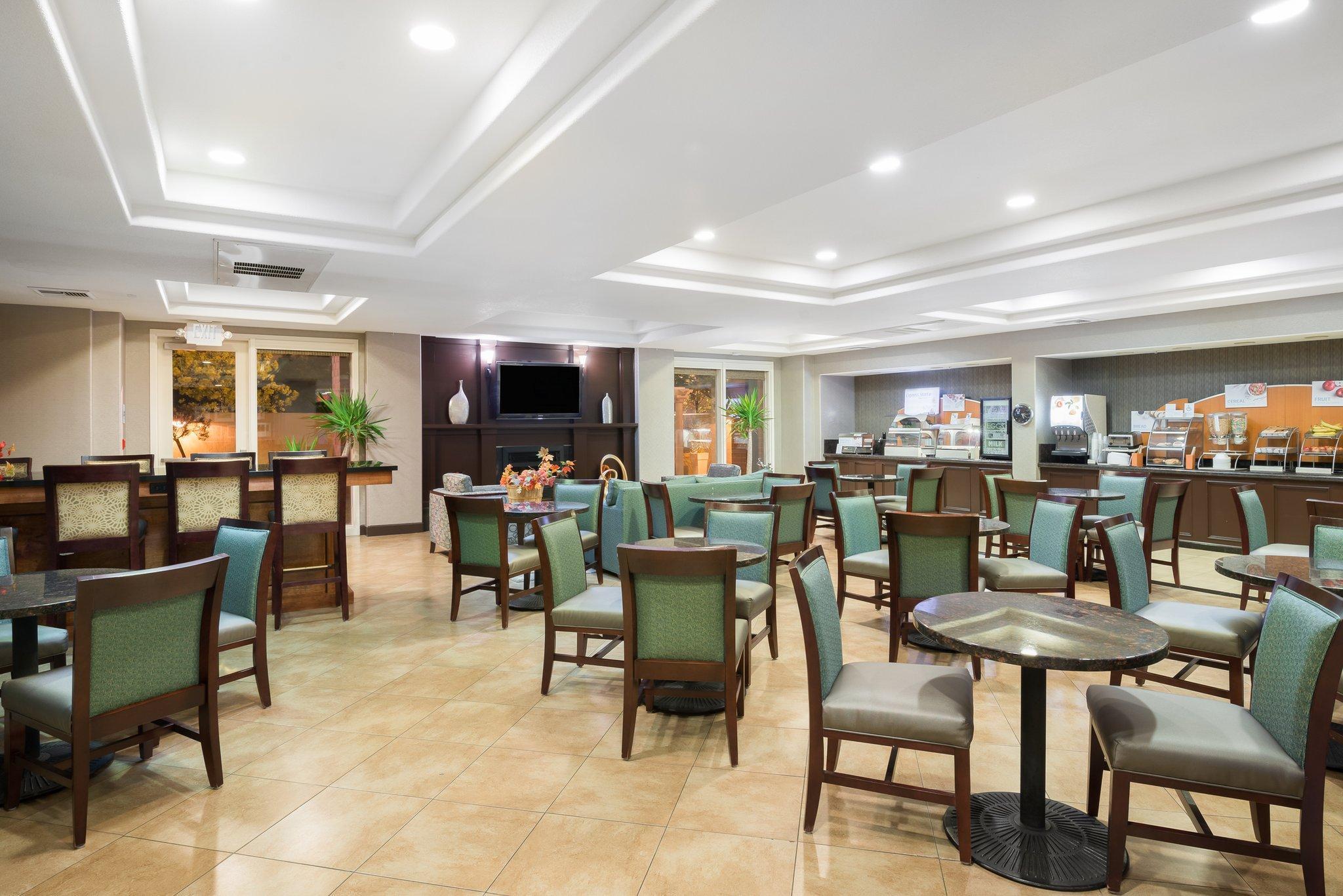 Holiday Inn Express Hotel & Suites Vacaville By Ihg Екстер'єр фото