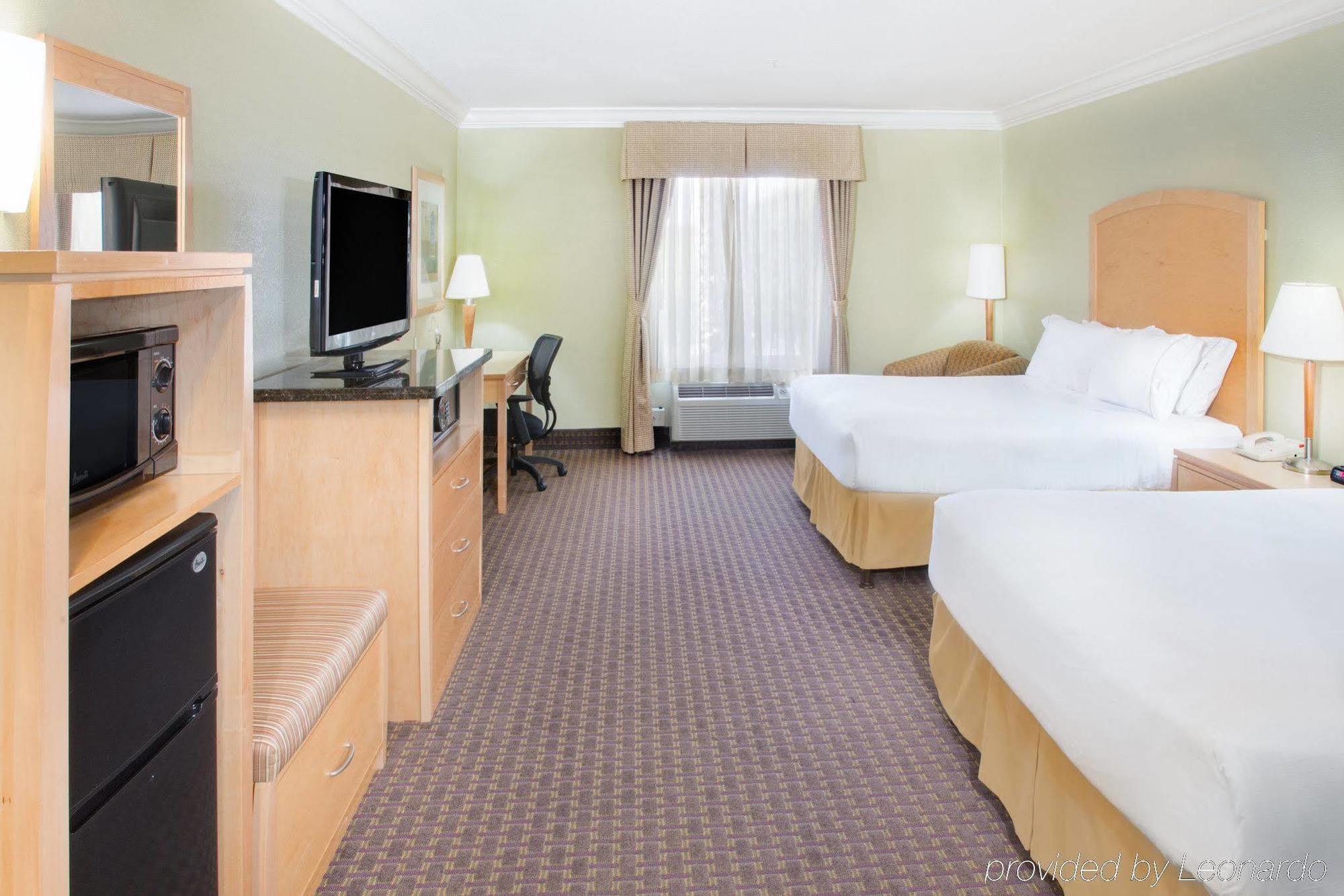 Holiday Inn Express Hotel & Suites Vacaville By Ihg Екстер'єр фото